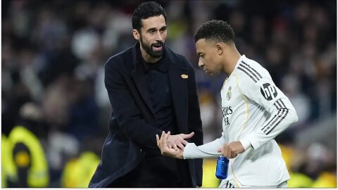 Kylian Mbappe bị ‘nhắc nhẹ’